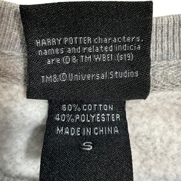 Harry Potter Gryffindor Universal Studios Gray Pullover Sweatshirt Size Small - Picture 11 of 11